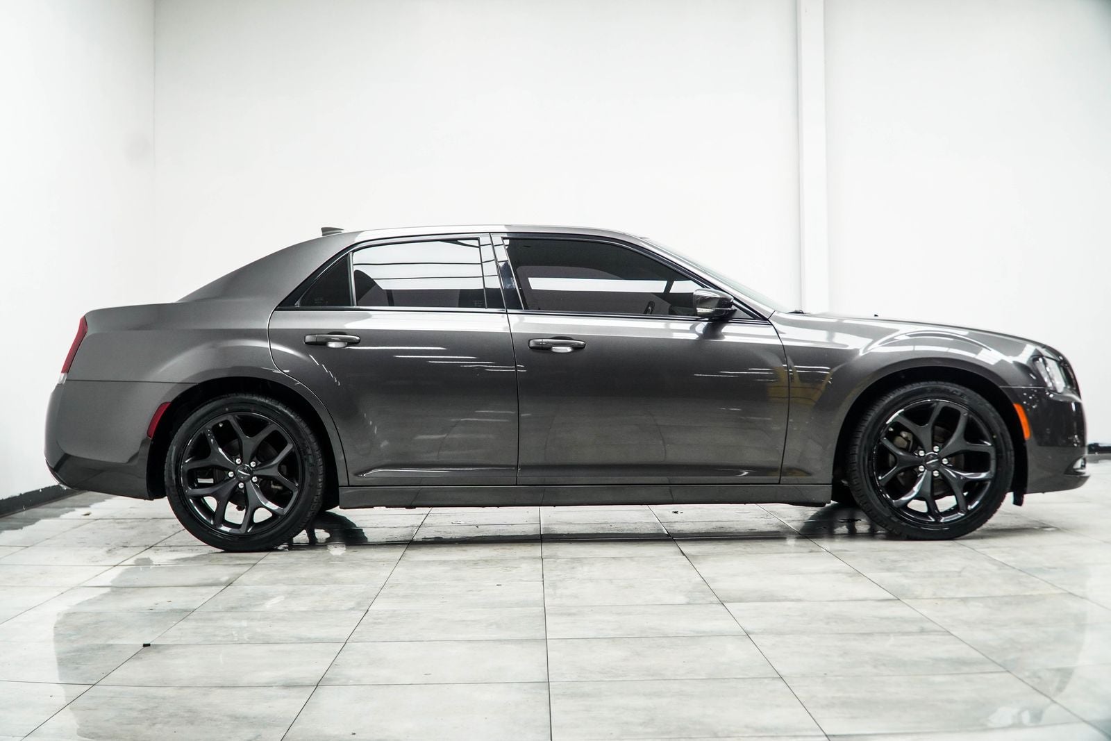 2022 Chrysler 300 S