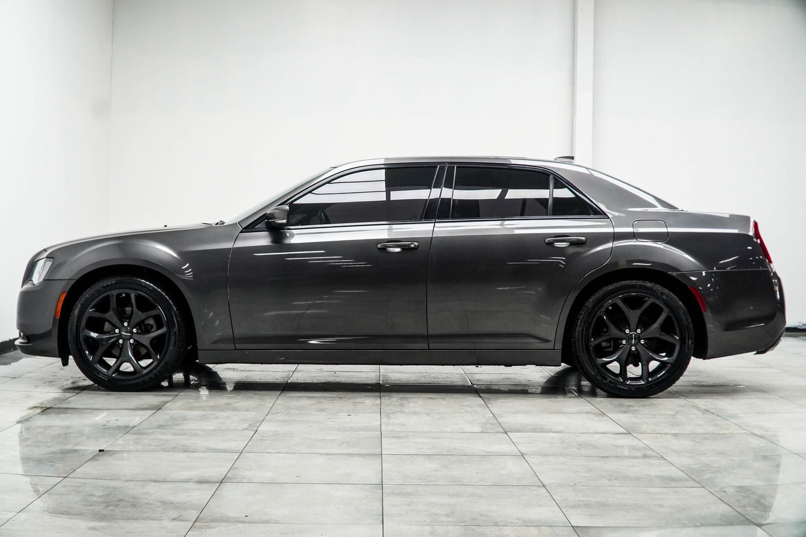 2022 Chrysler 300 S