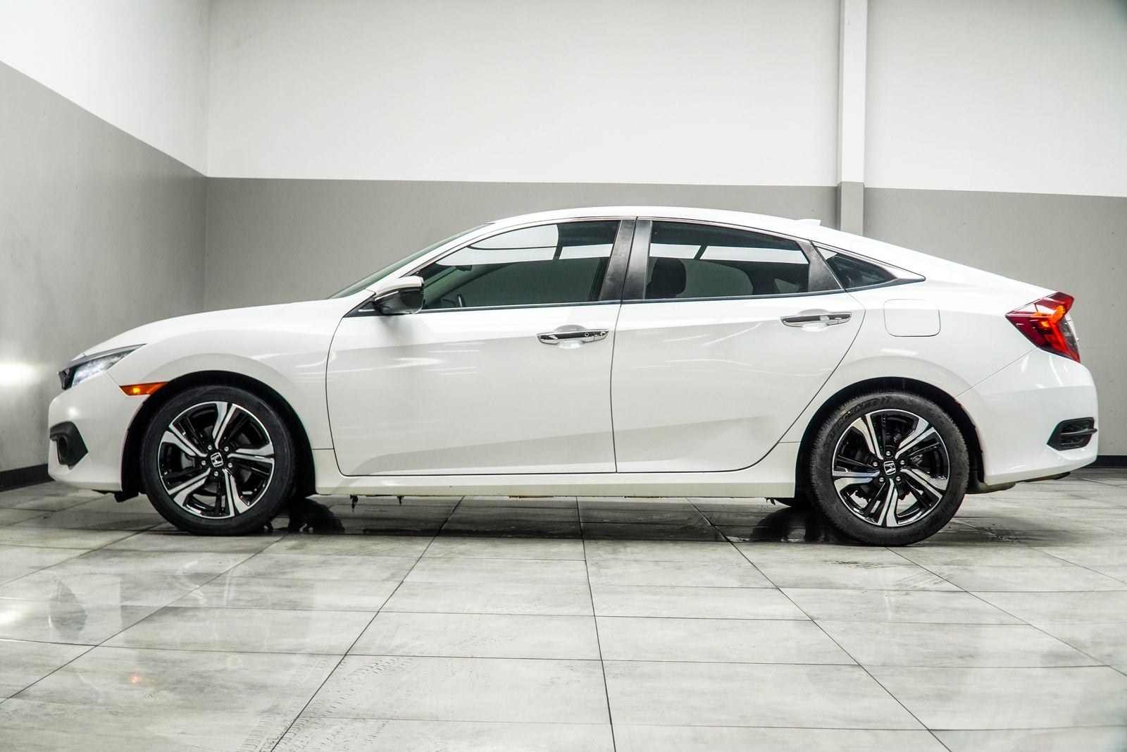 2018 Honda Civic Touring