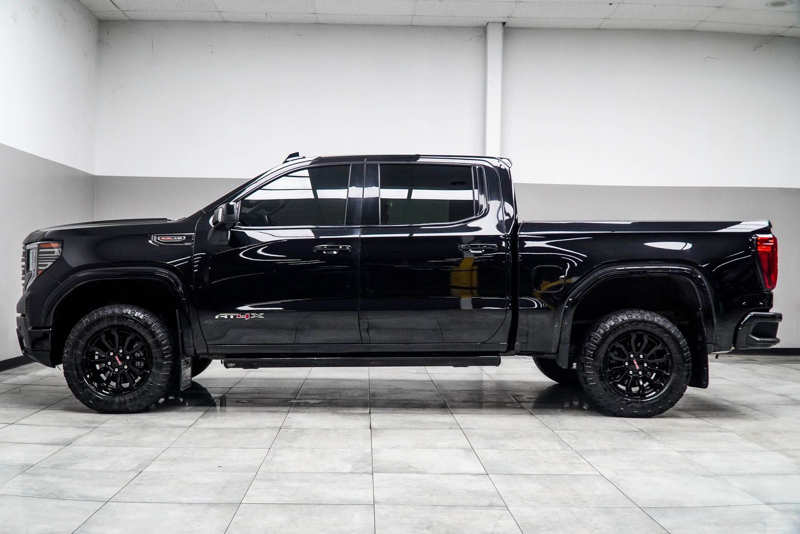 2023 GMC Sierra 1500 AT4X