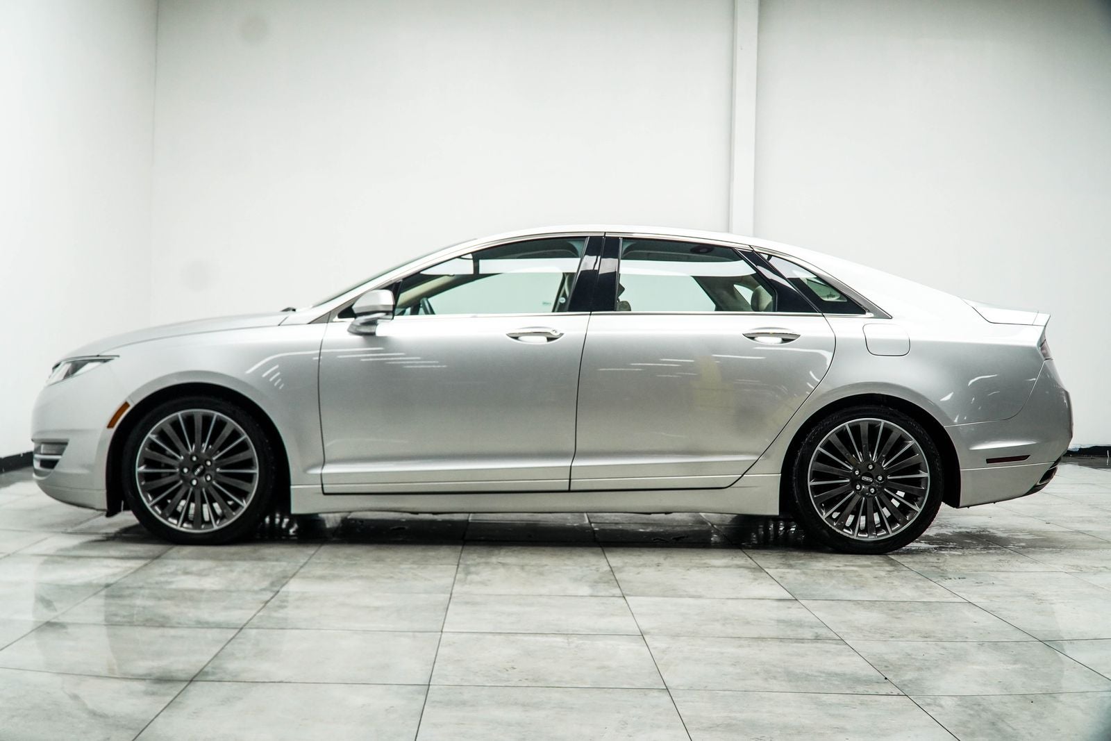 2016 Lincoln MKZ Hybrid Base