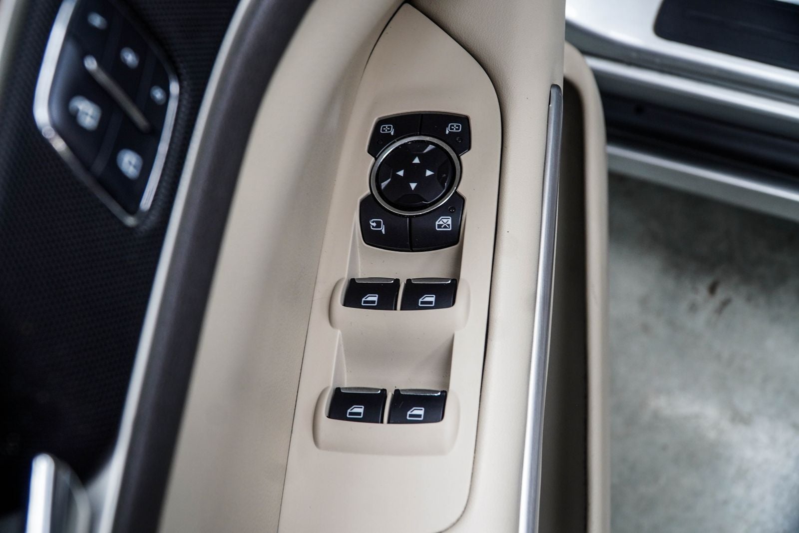 2016 Lincoln MKZ Hybrid Base