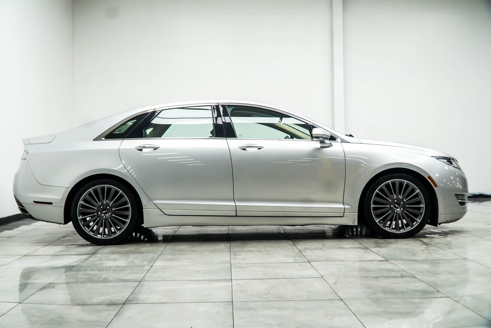 2016 Lincoln MKZ Hybrid Base