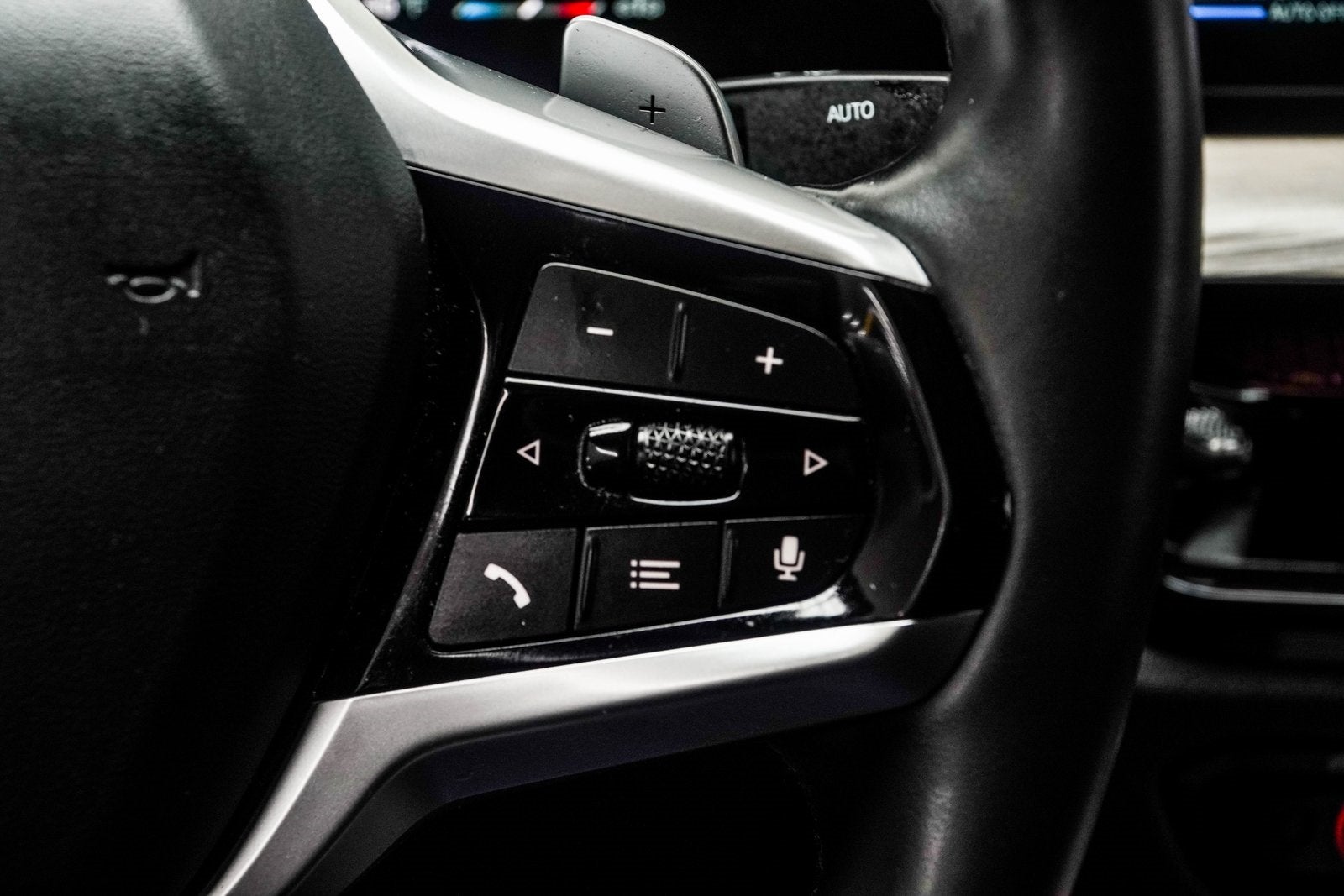 2025 BMW 3 Series 330i