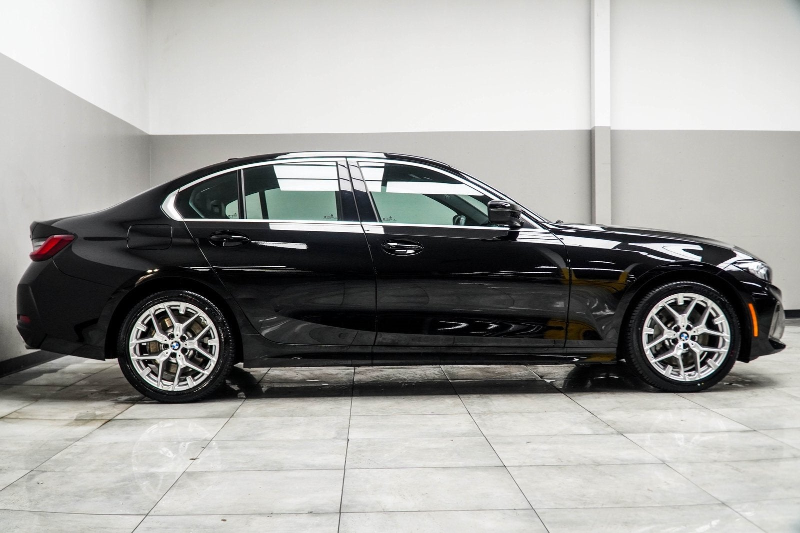 2025 BMW 3 Series 330i