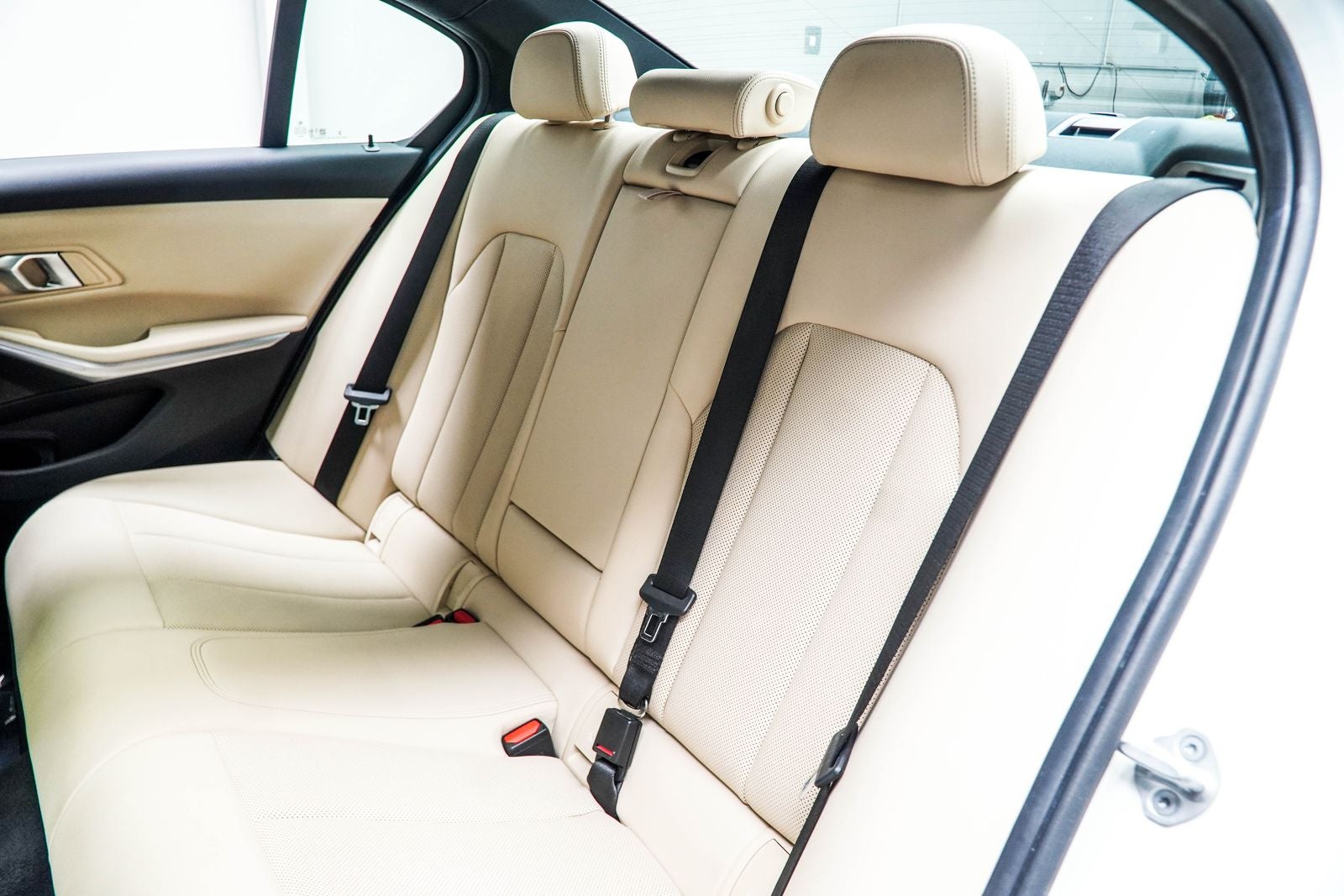 2025 BMW 3 Series 330i xDrive