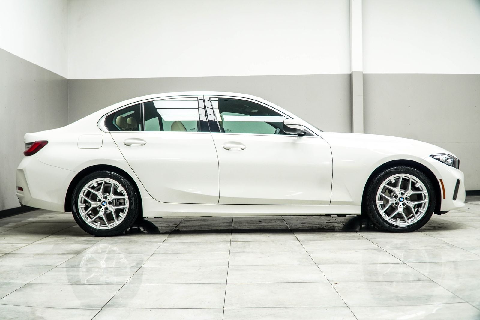 2025 BMW 3 Series 330i xDrive