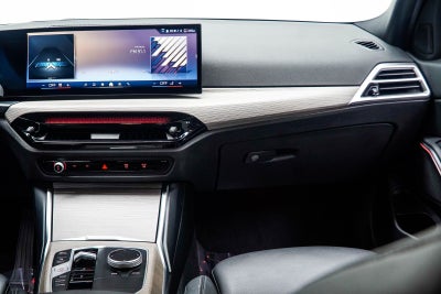 2025 BMW 3 Series 330i xDrive