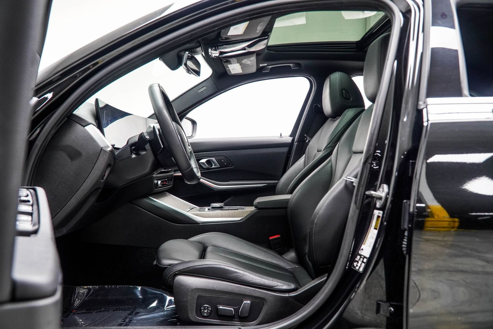 2025 BMW 3 Series 330i xDrive