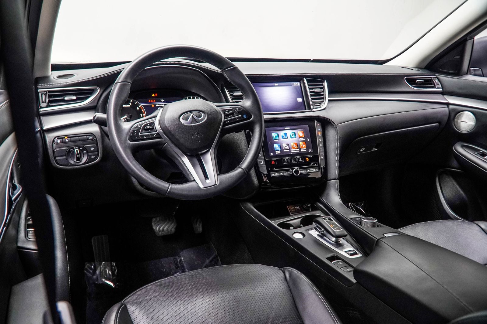 2023 INFINITI QX50 LUXE