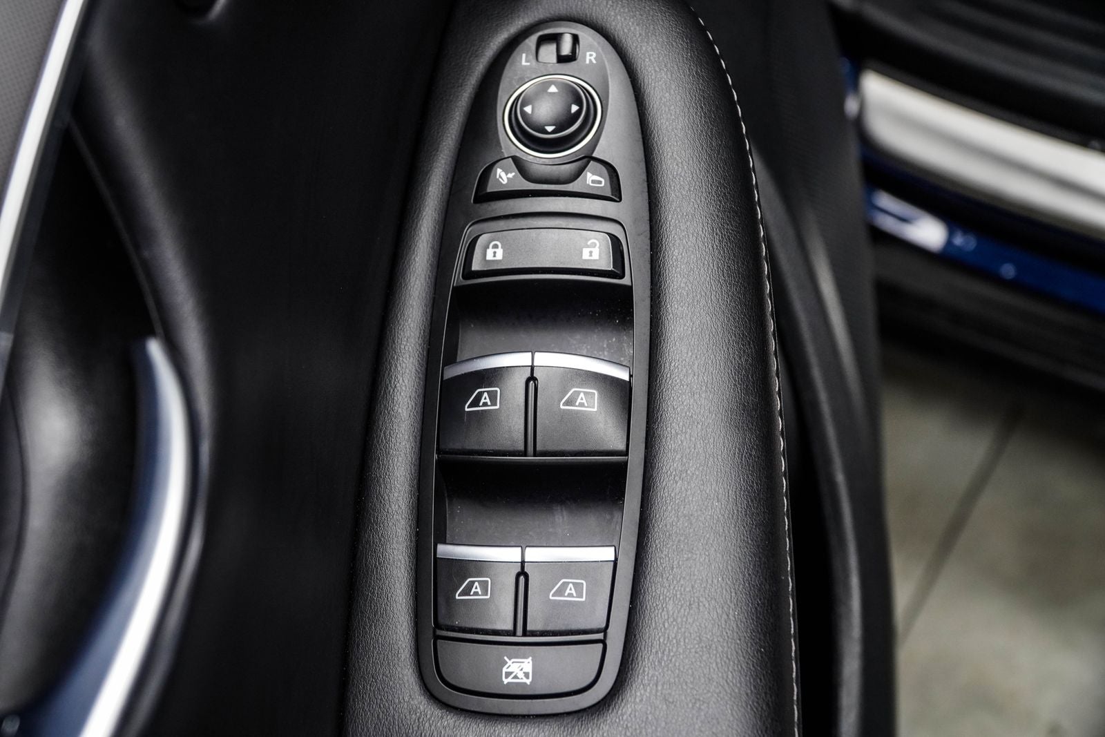 2023 INFINITI QX50 LUXE