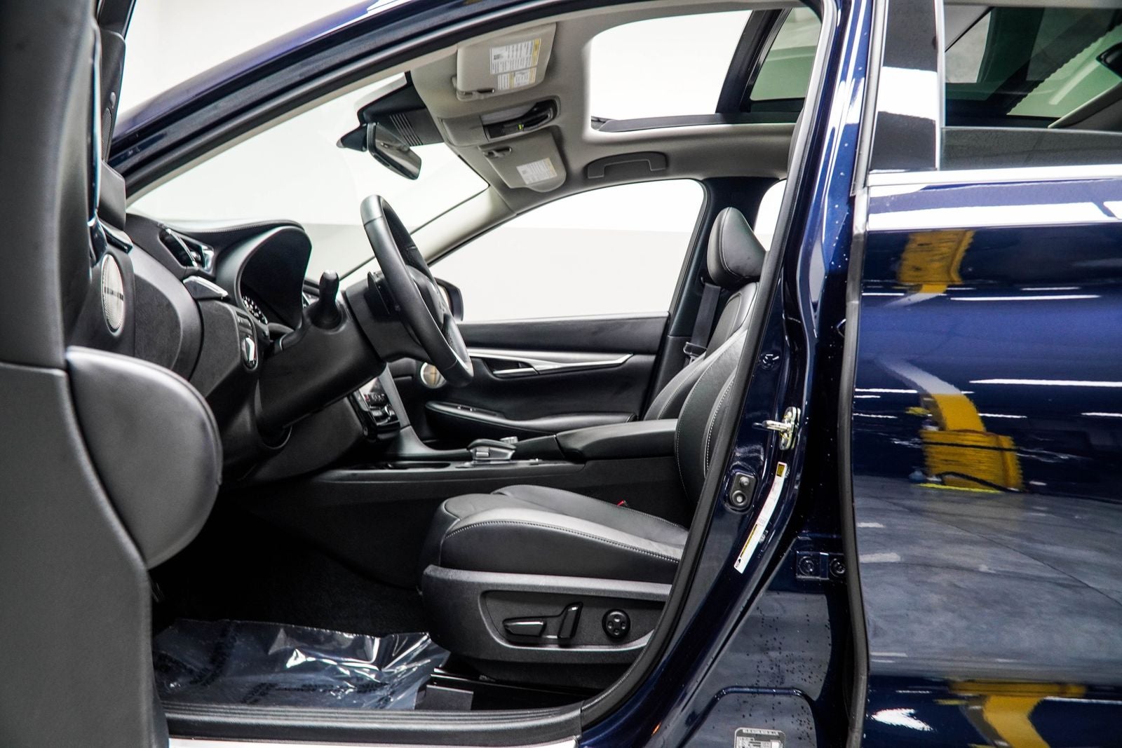 2023 INFINITI QX50 LUXE