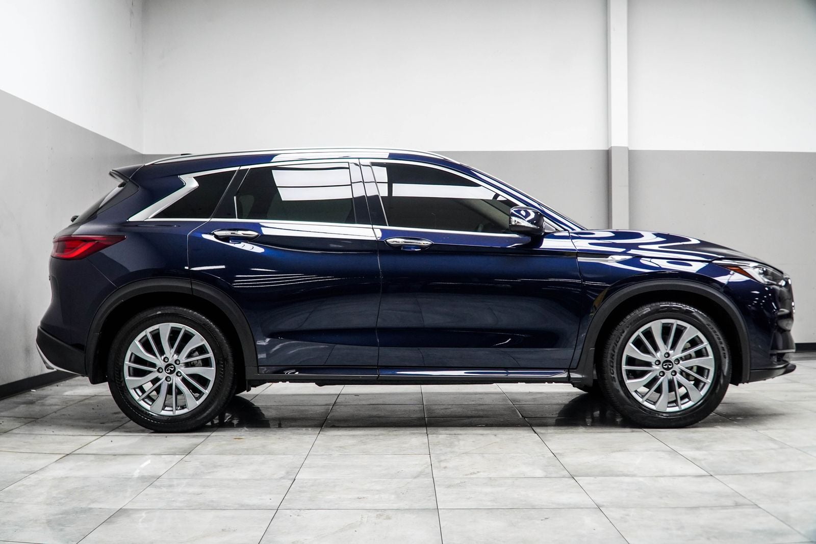2023 INFINITI QX50 LUXE