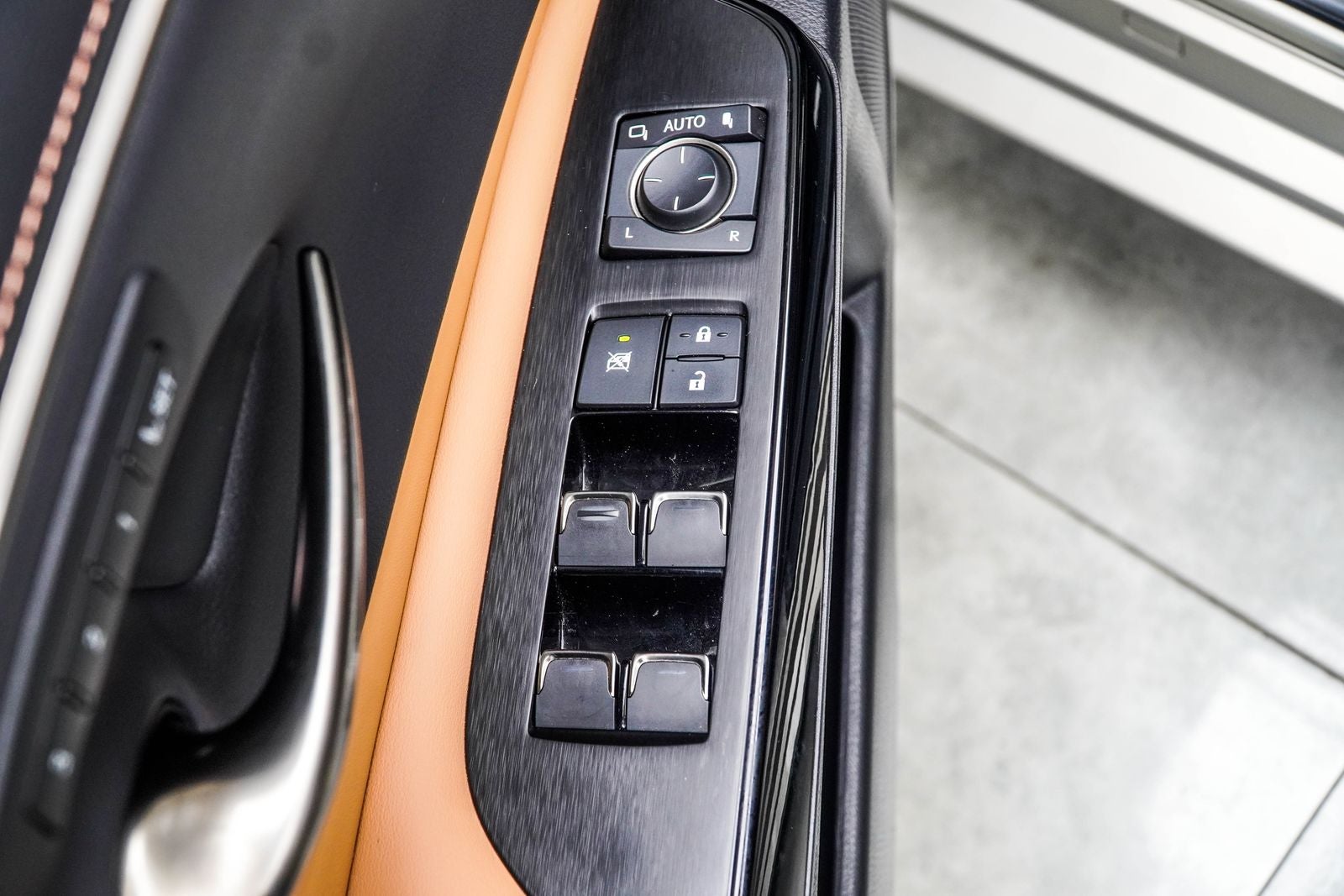 2023 Lexus ES 350