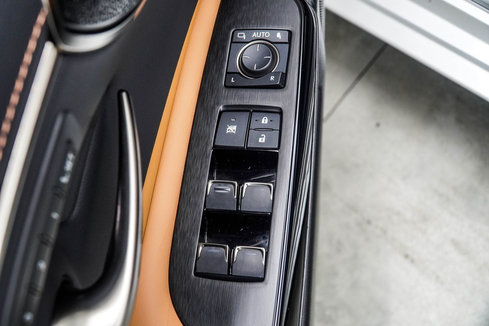 2022 Lexus ES 350 Ultra Luxury
