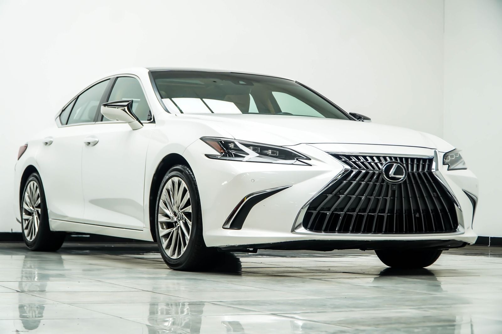 2022 Lexus ES 350 Ultra Luxury