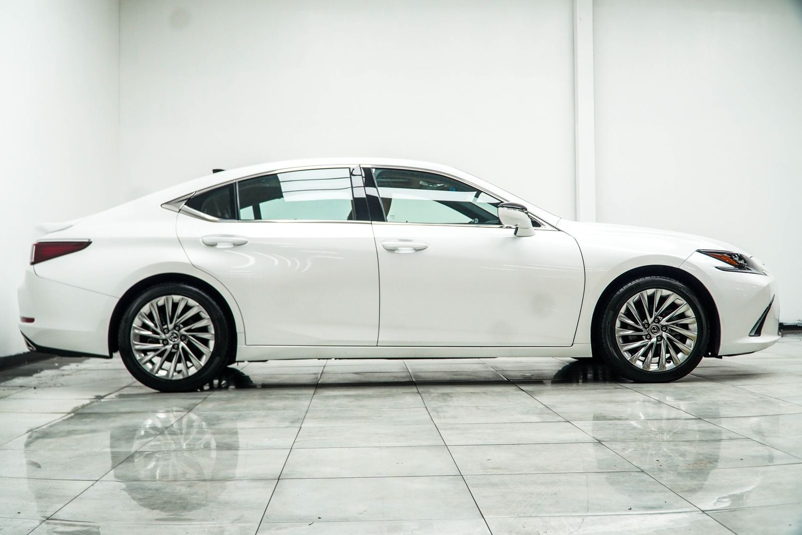 2022 Lexus ES 350 Ultra Luxury