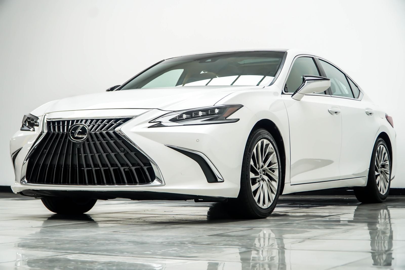 2022 Lexus ES 350 Ultra Luxury