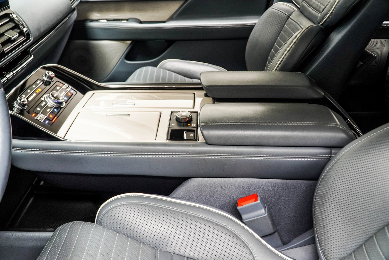 2022 Lincoln Navigator L L Black Label