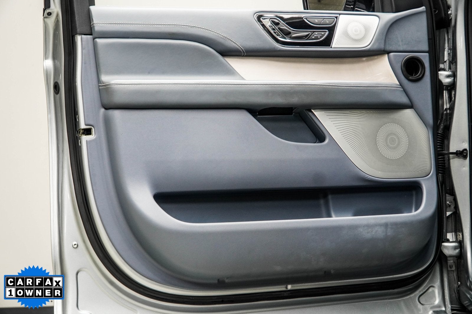 2022 Lincoln Navigator L L Black Label