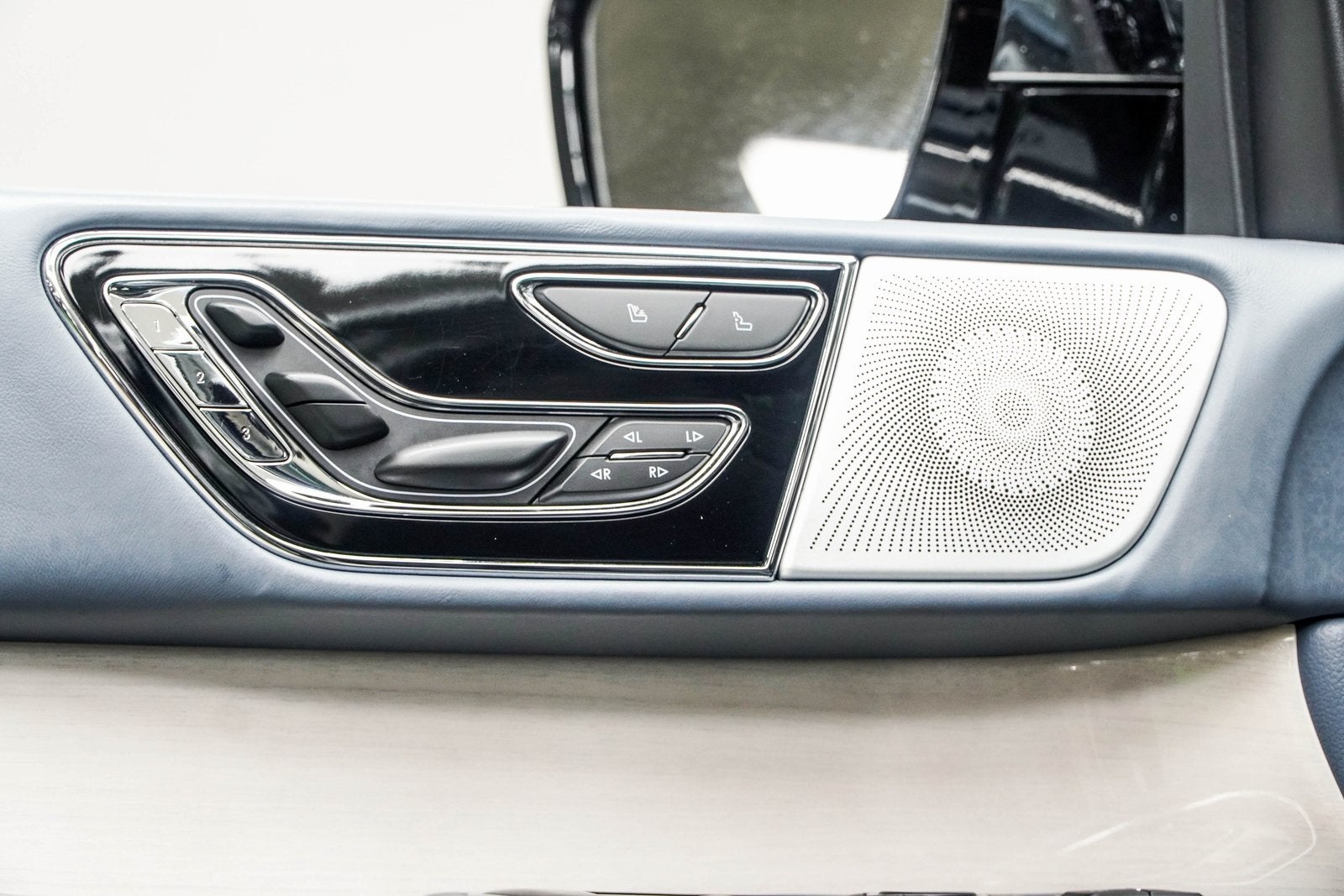 2022 Lincoln Navigator L L Black Label