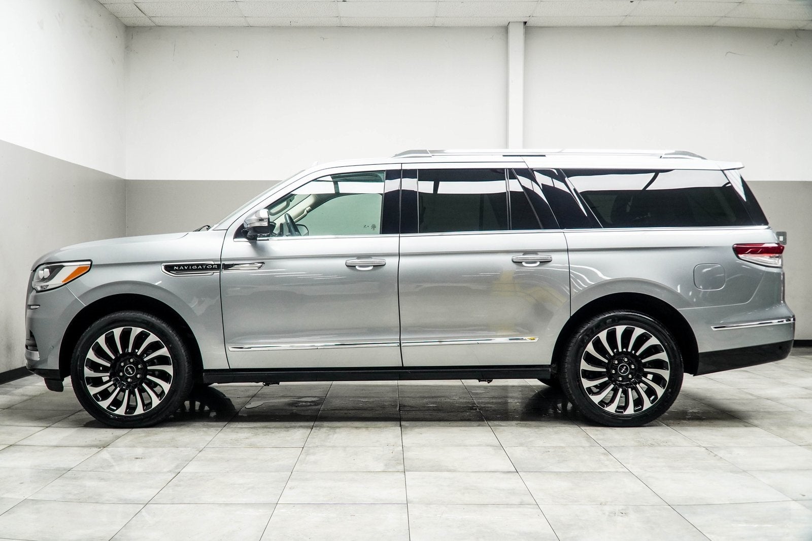 2022 Lincoln Navigator L L Black Label