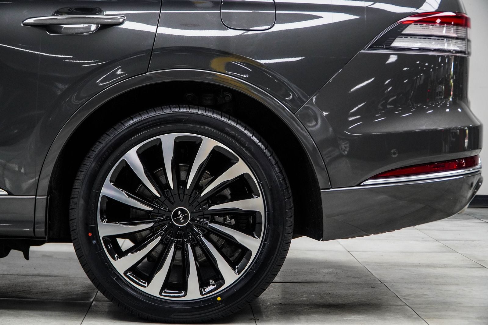 2021 Lincoln Aviator Plug-In Hybrid Black Label Grand Touring