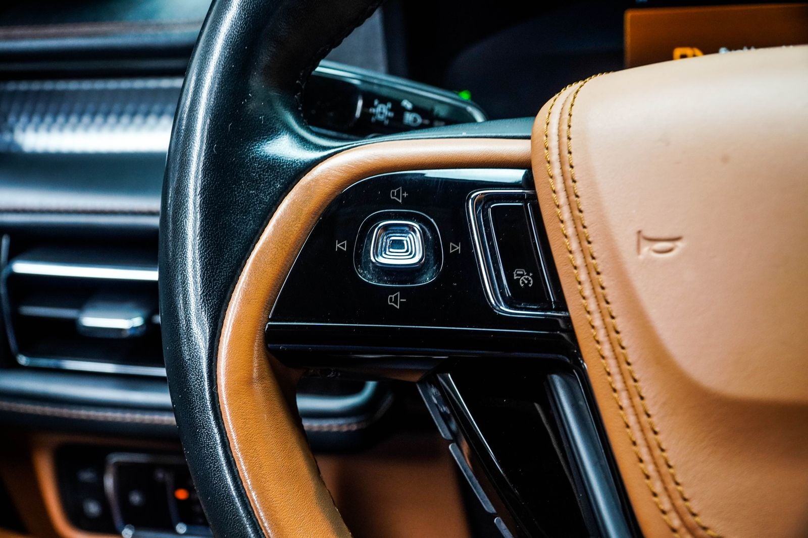 2021 Lincoln Aviator Plug-In Hybrid Black Label Grand Touring