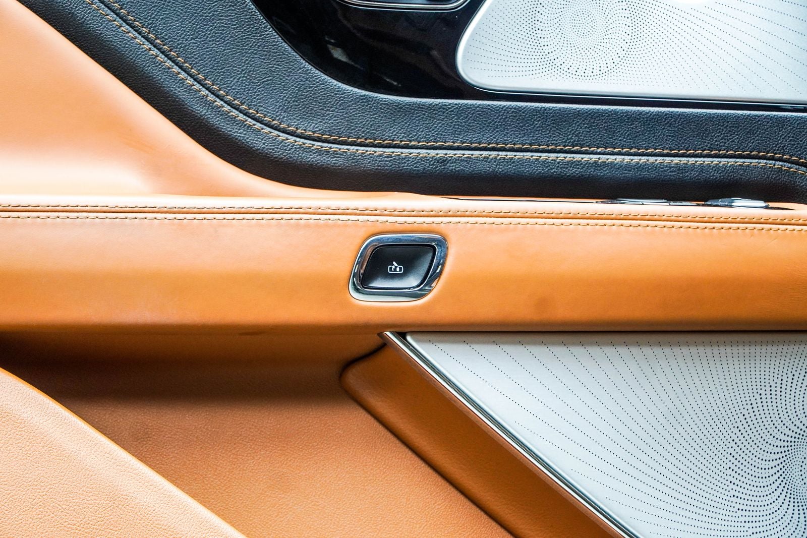 2021 Lincoln Aviator Plug-In Hybrid Black Label Grand Touring