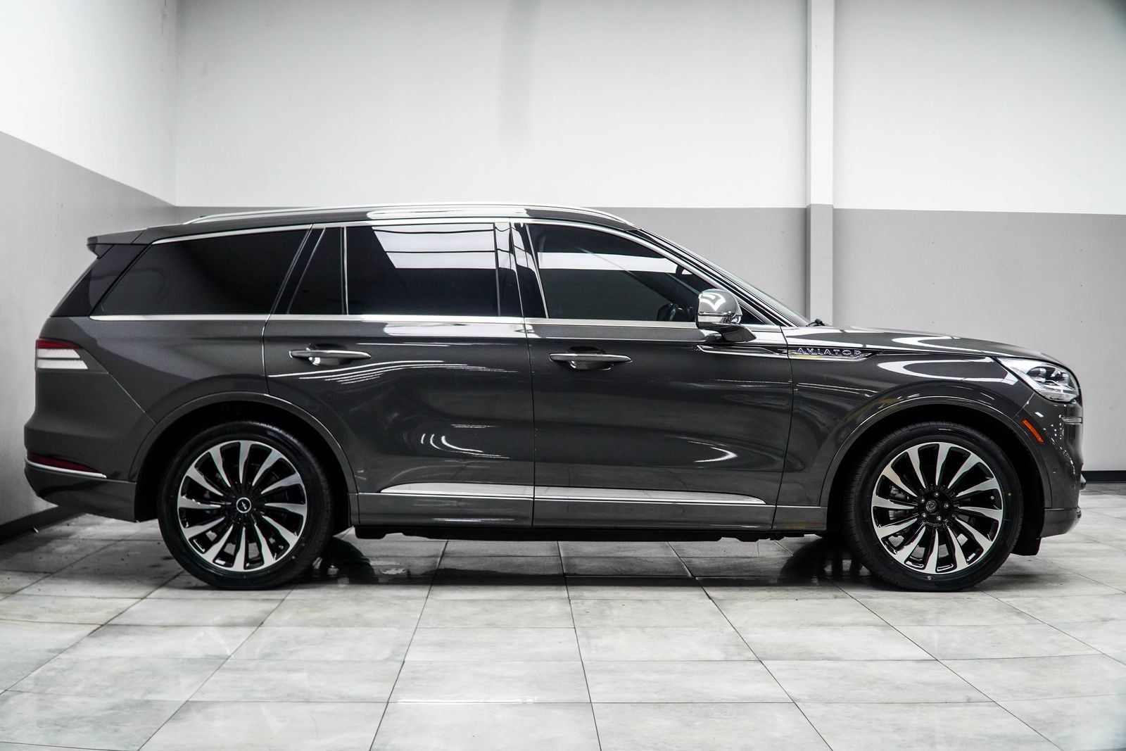 2021 Lincoln Aviator Plug-In Hybrid Black Label Grand Touring