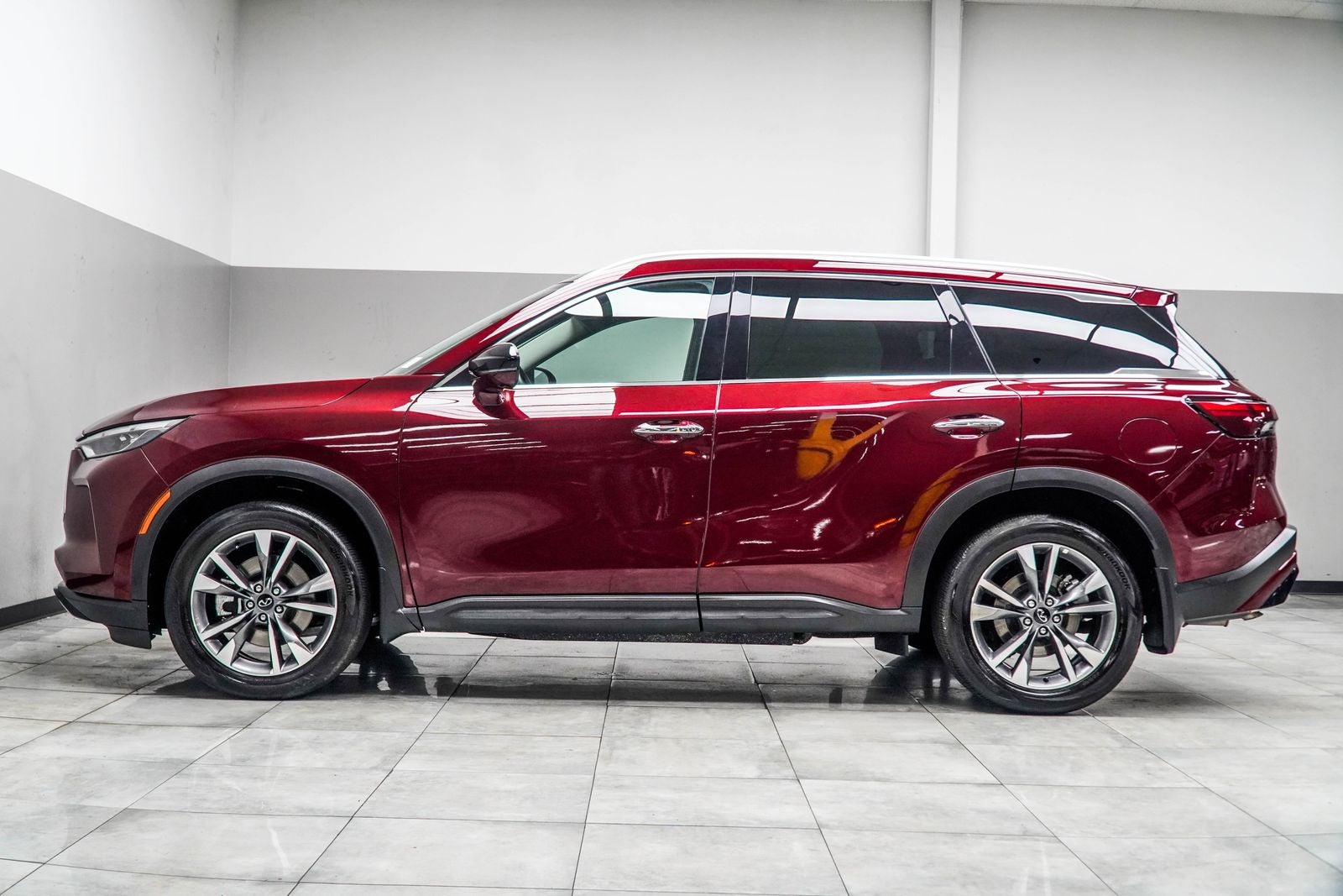 2025 INFINITI QX60 LUXE