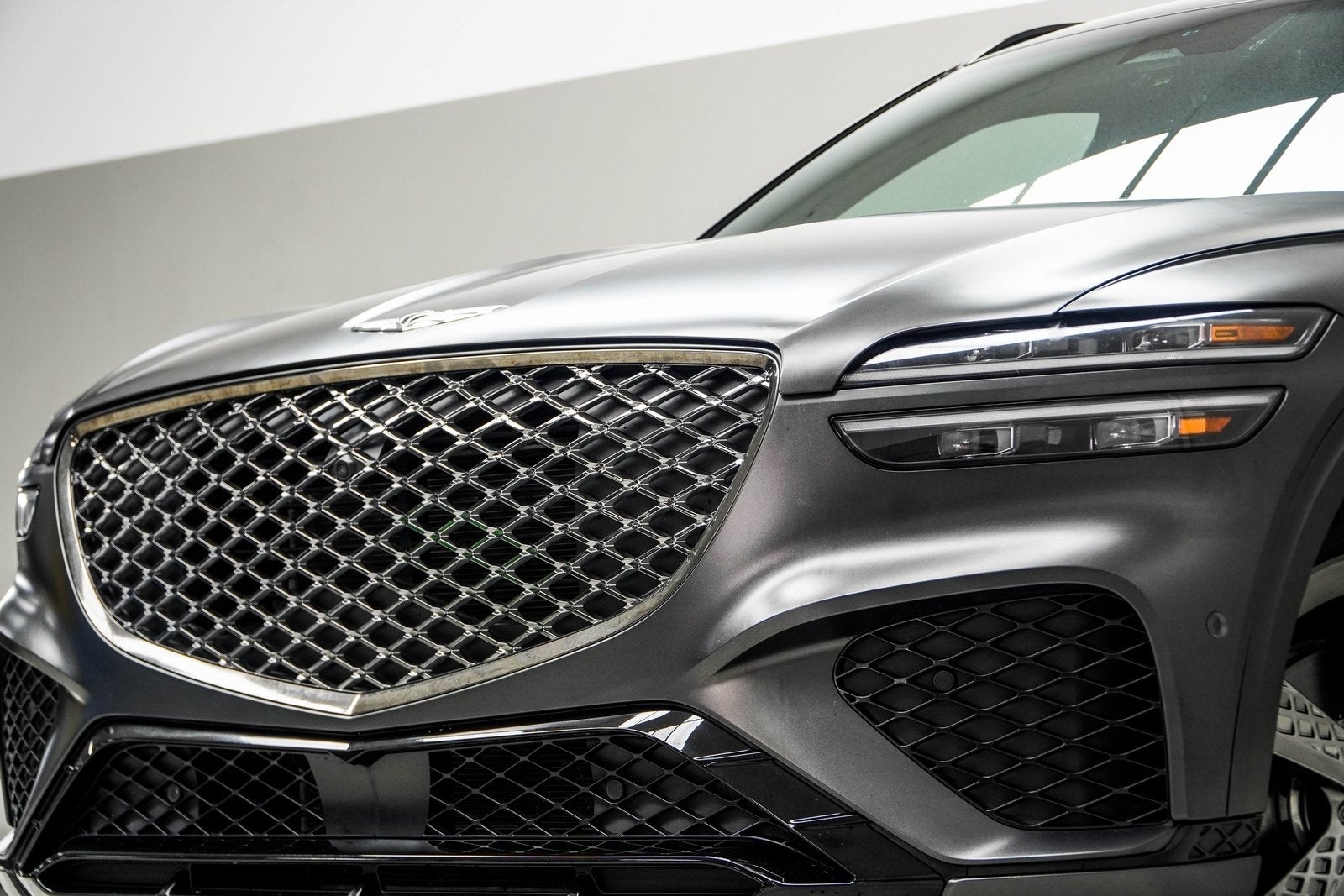 2024 Genesis GV70 2.5T