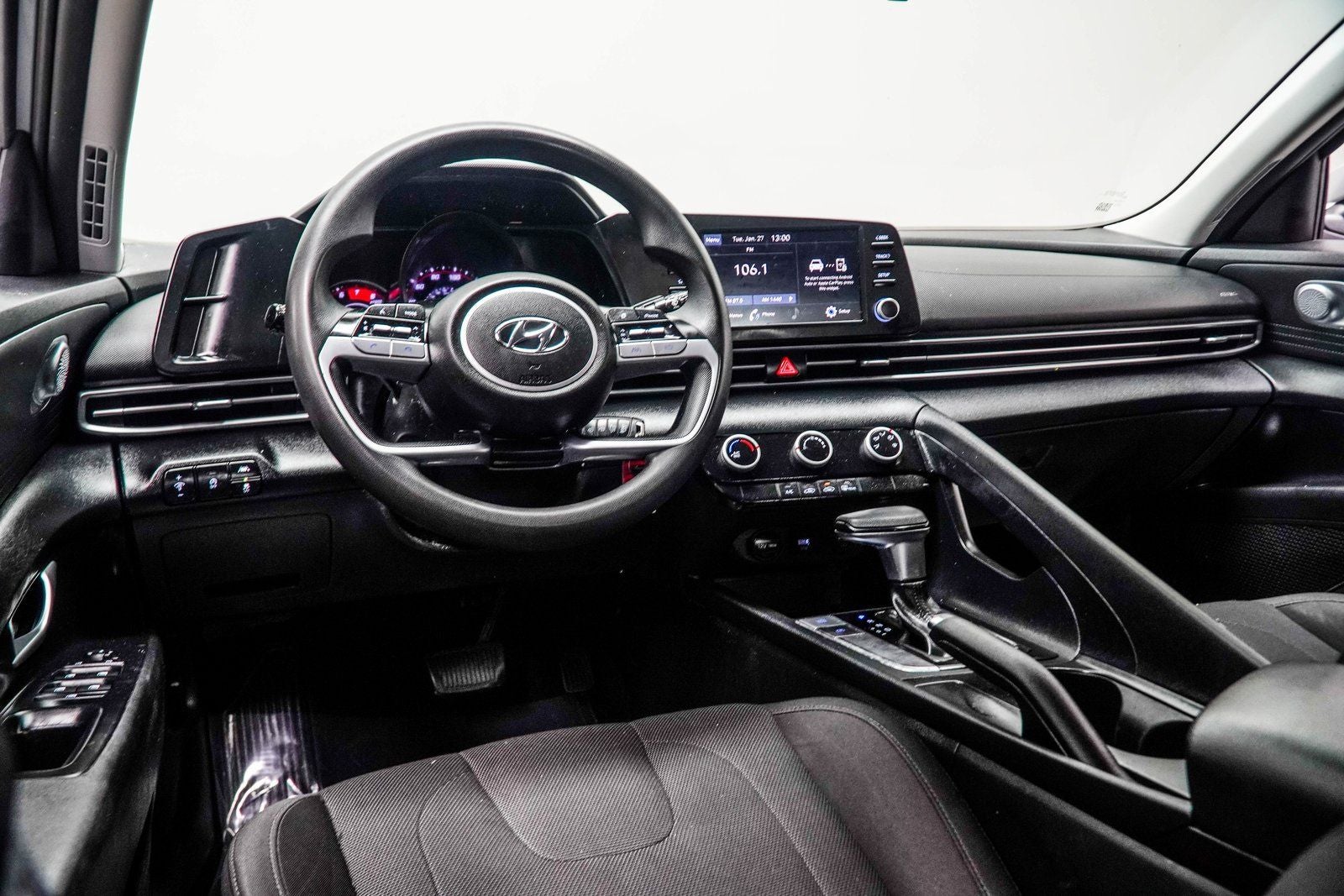 2021 Hyundai Elantra SE