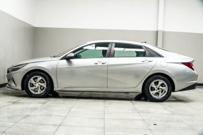 2021 Hyundai Elantra SE