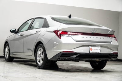 2021 Hyundai Elantra SE