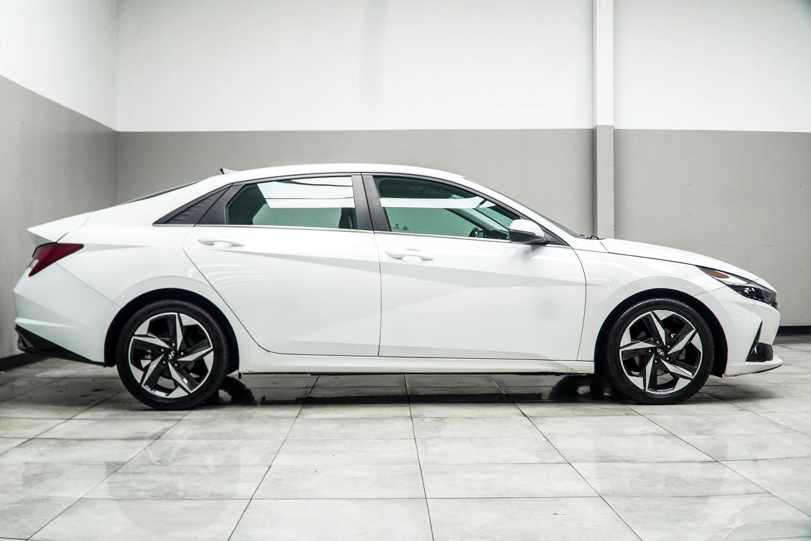 2021 Hyundai Elantra Limited