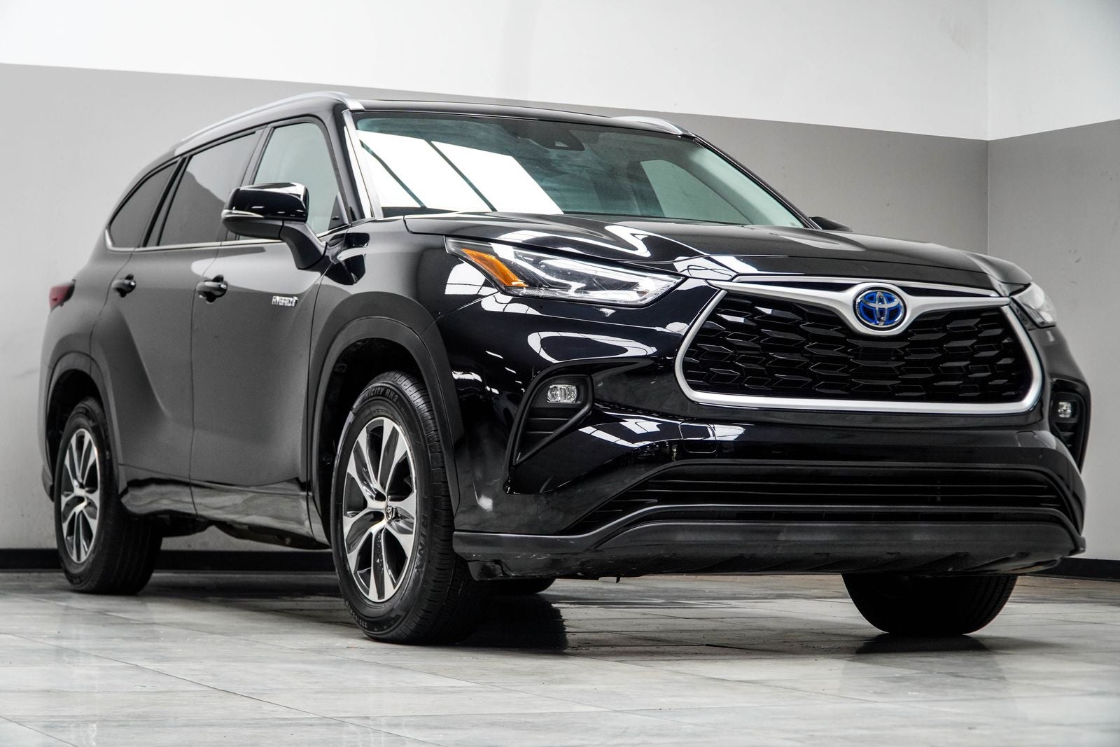 2021 Toyota Highlander Hybrid XLE