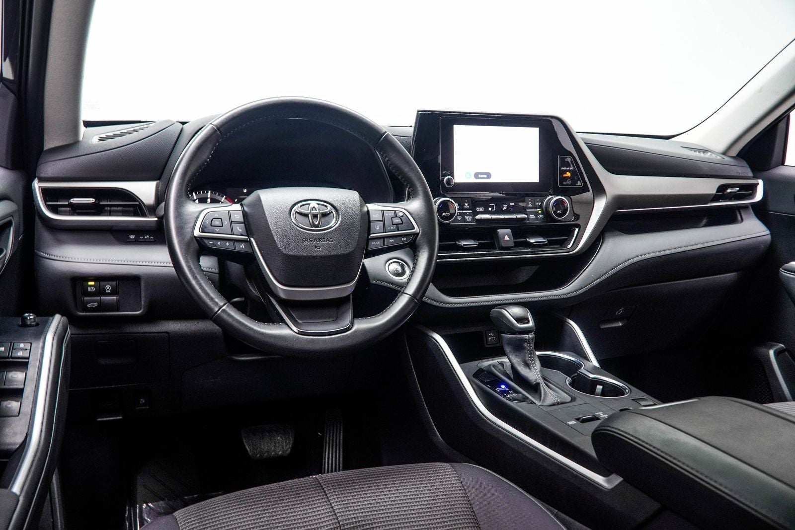 2025 Toyota Highlander LE