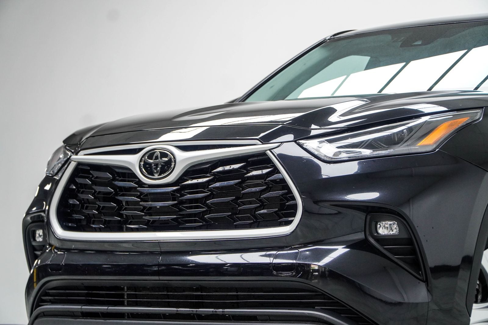 2025 Toyota Highlander LE