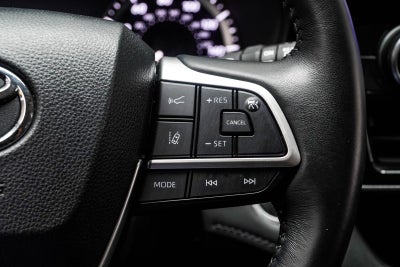 2025 Toyota Highlander LE