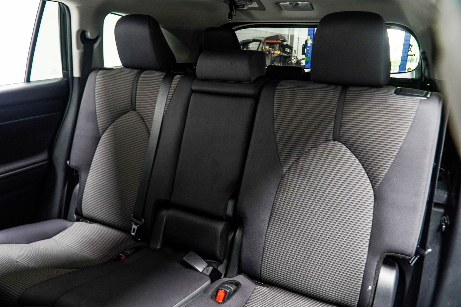 2025 Toyota Highlander LE