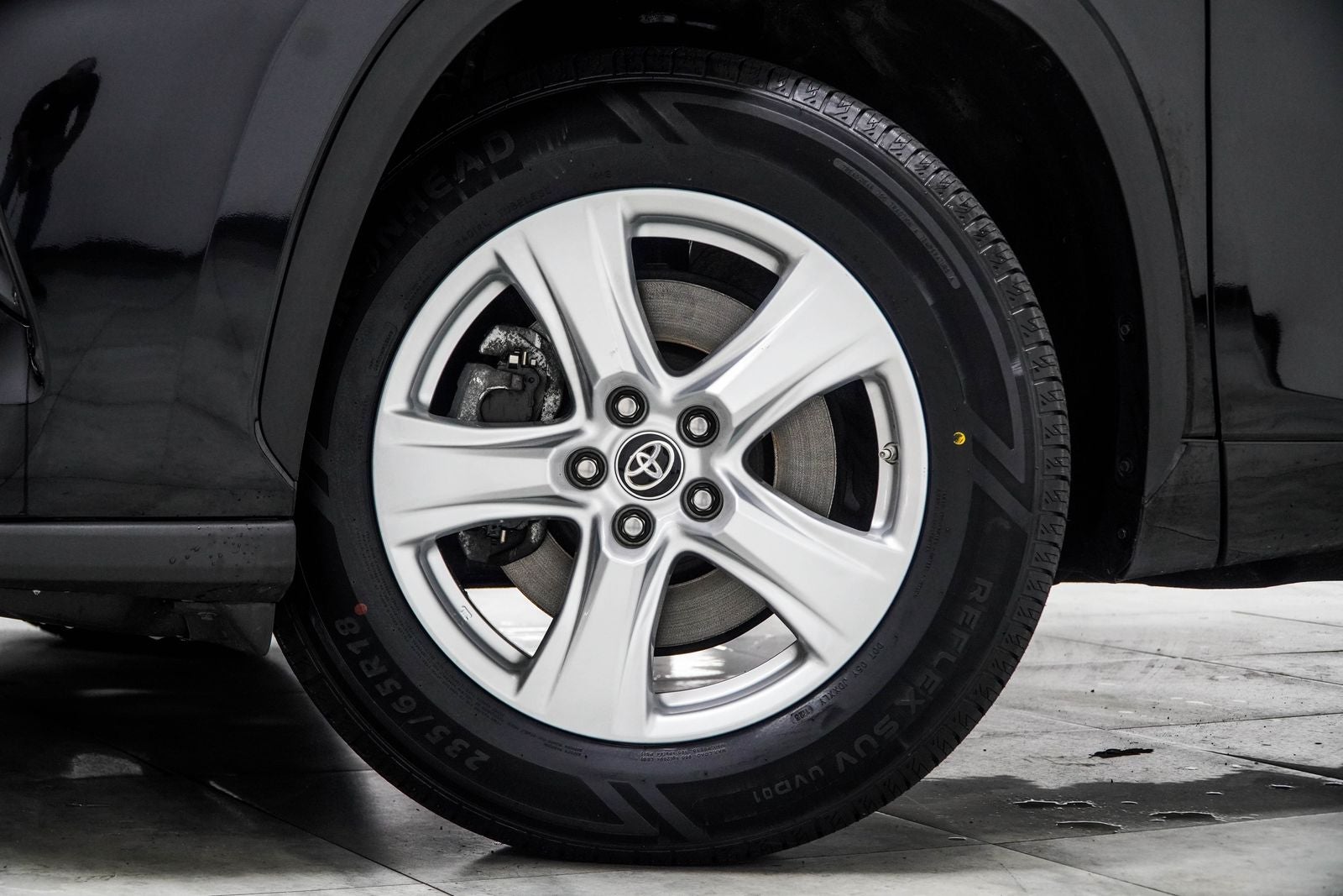 2025 Toyota Highlander LE