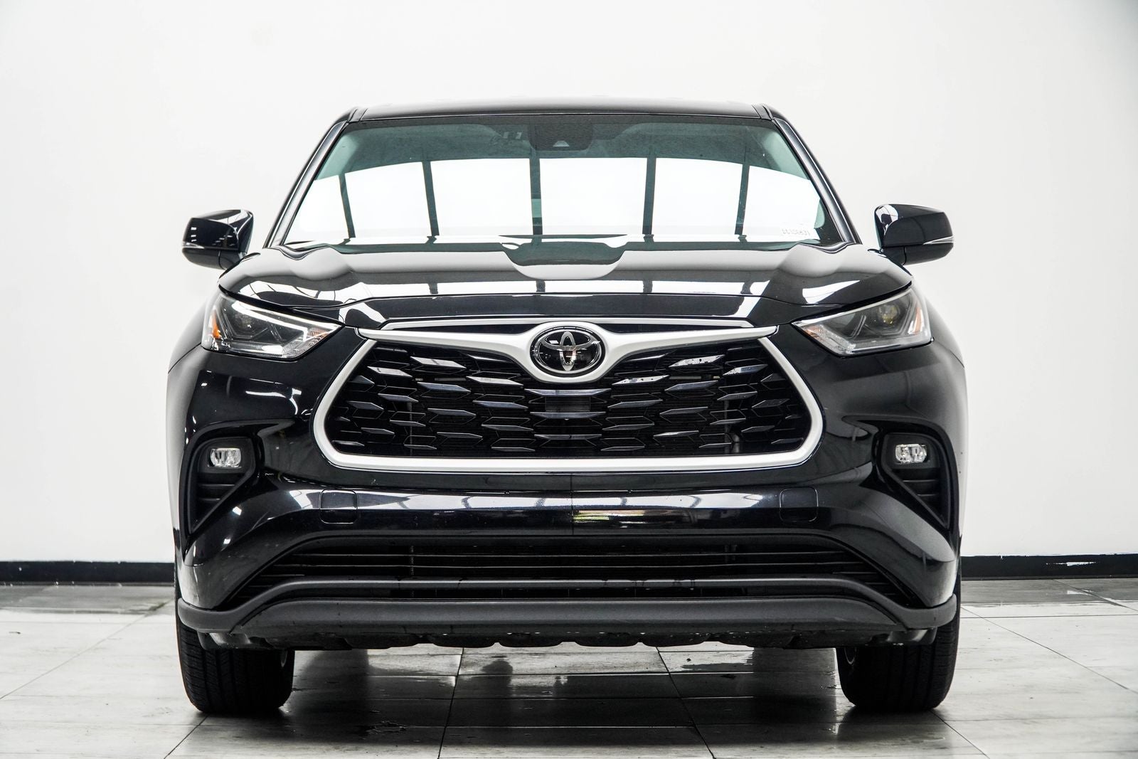2025 Toyota Highlander LE