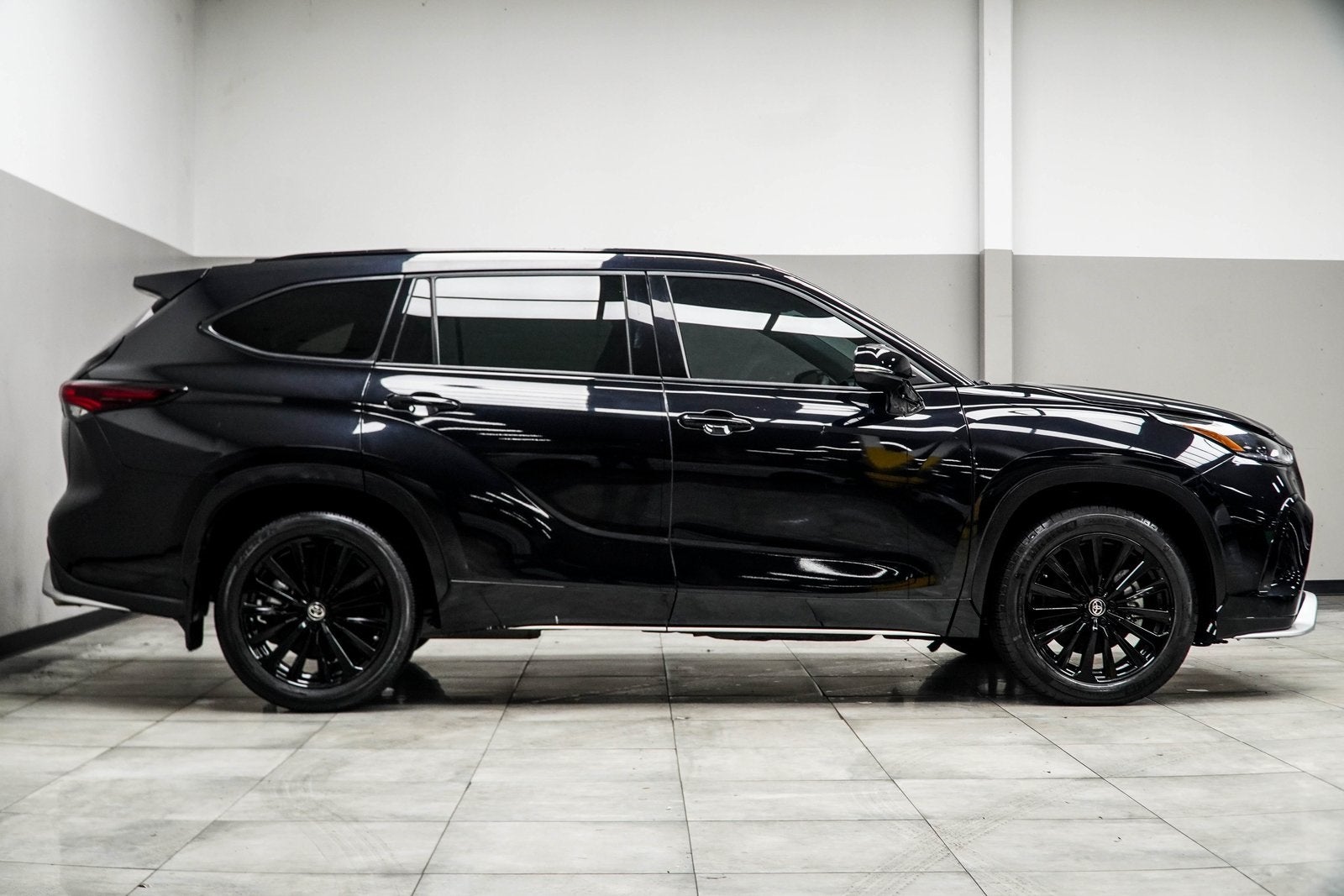 2024 Toyota Highlander XSE