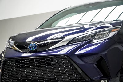 2022 Toyota Sienna XSE 7 Passenger