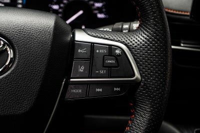 2022 Toyota Sienna XSE 7 Passenger