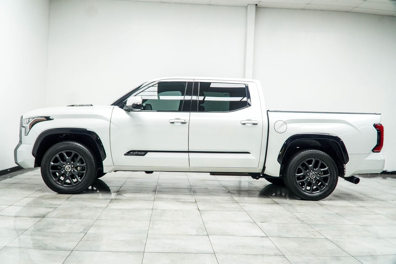 2022 Toyota Tundra Hybrid Platinum