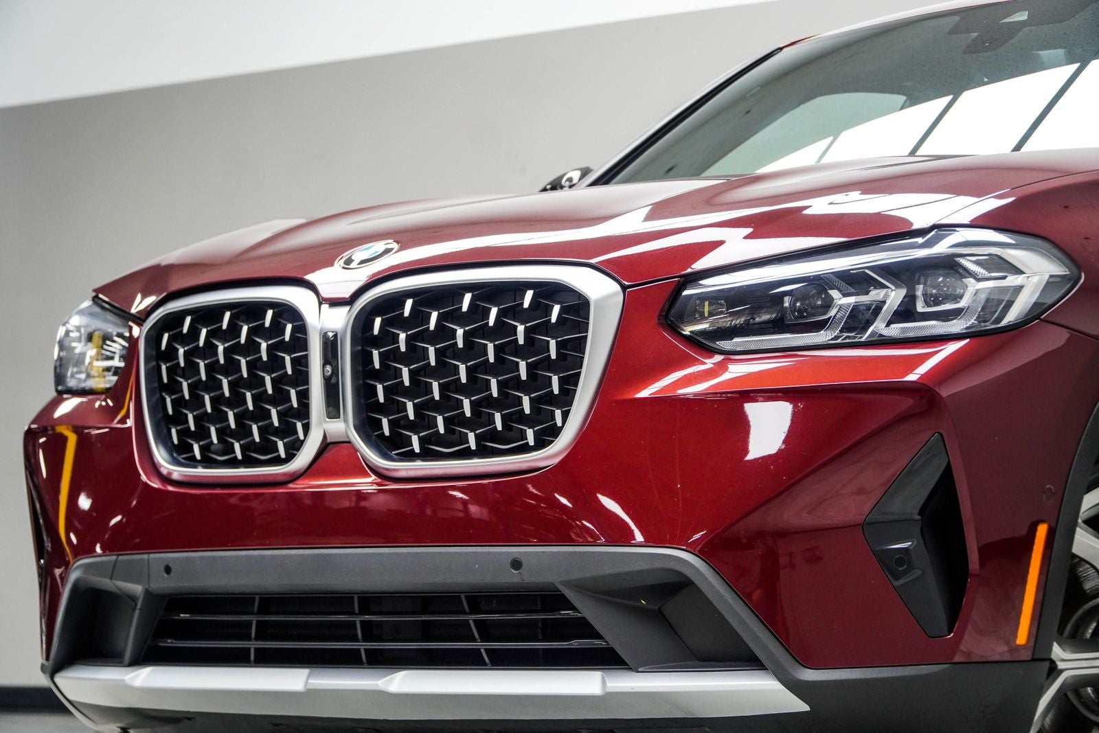 2024 BMW X4 xDrive30i