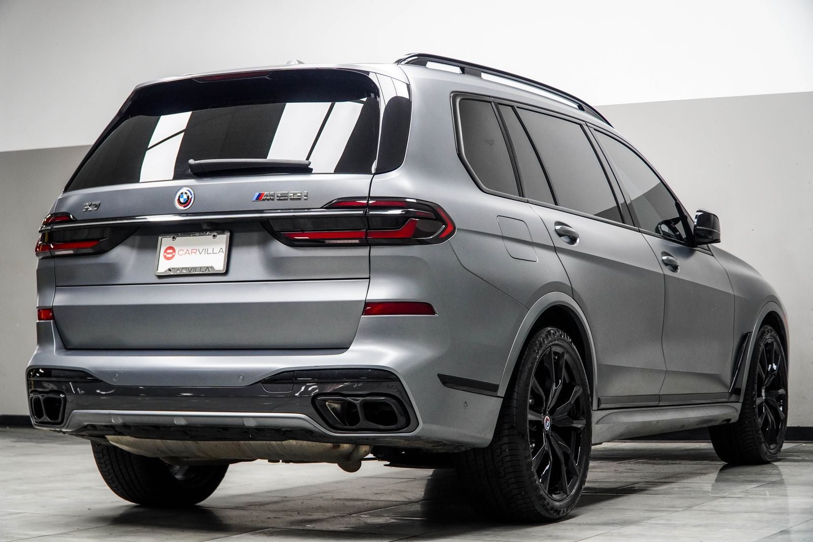 2023 BMW X7 M60i