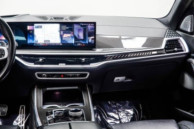 2023 BMW X7 M60i